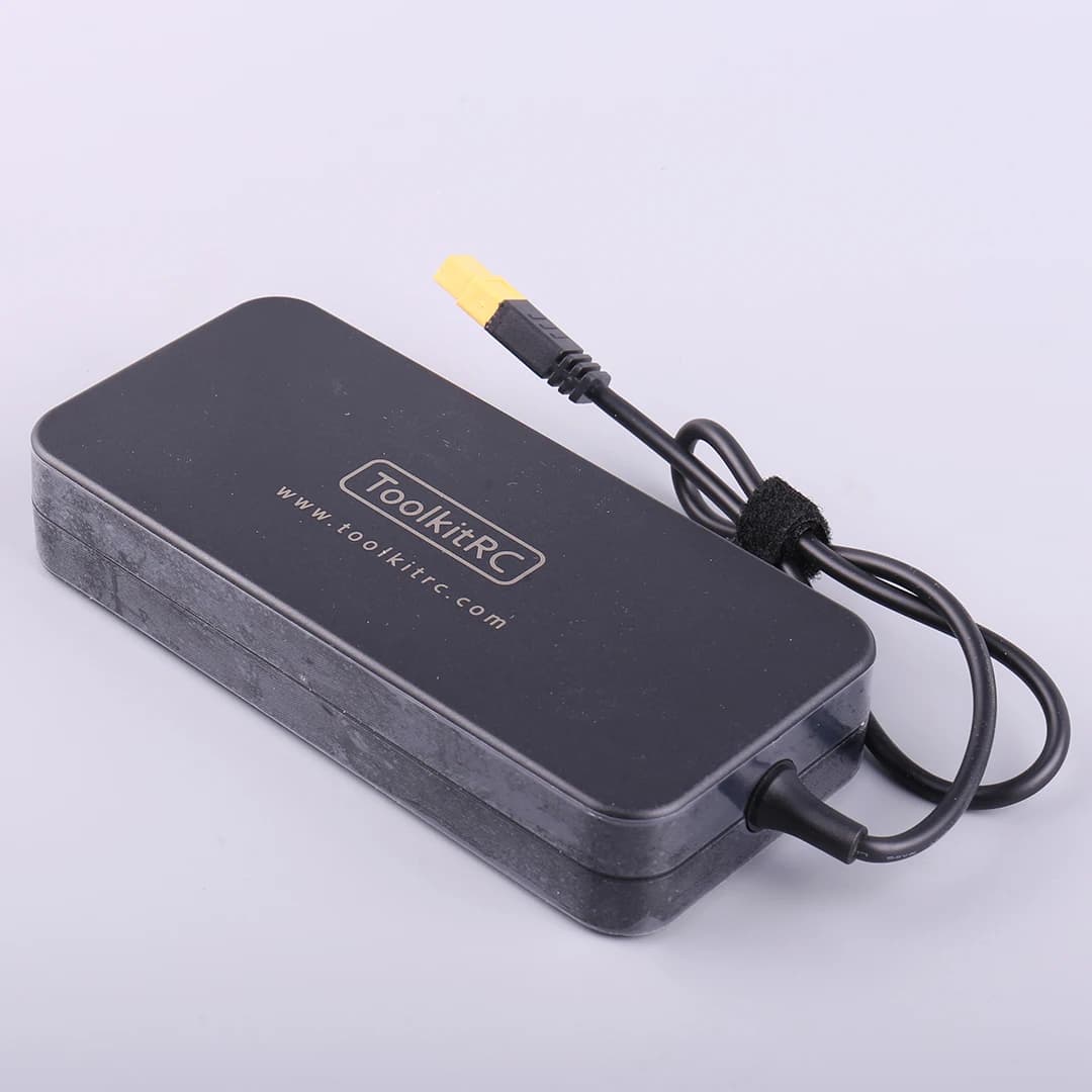 ToolkitRC ADP200 200W Power Supply Charger Adapter 19.5V 10.3A XT60 Interface Compatible with ISDT Q6 T6 T8 M6 M9 5